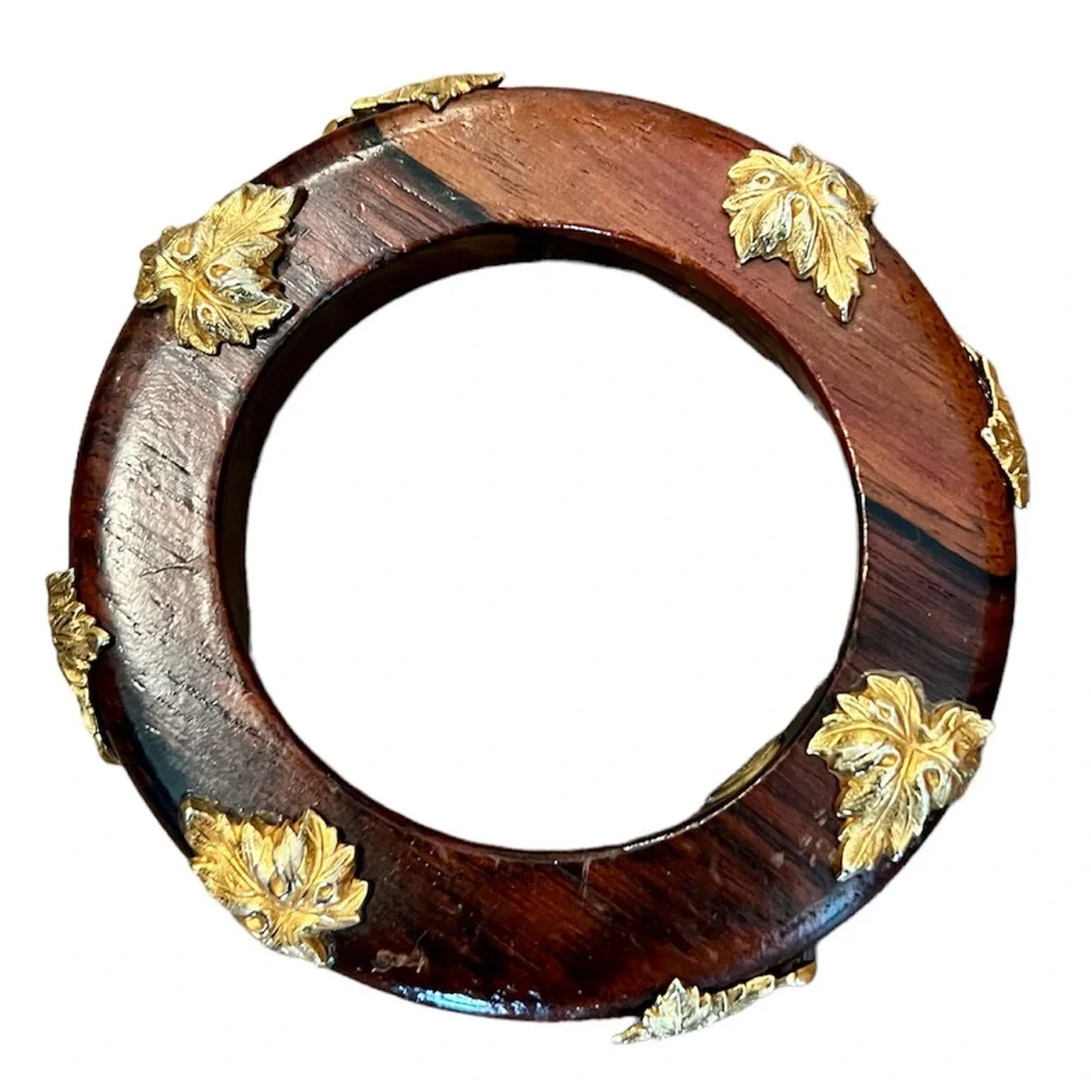 DOMINIQUE AURIENTIS Paris Vintage Wood Bangle with Leaf Motif - Picture 3 of 11